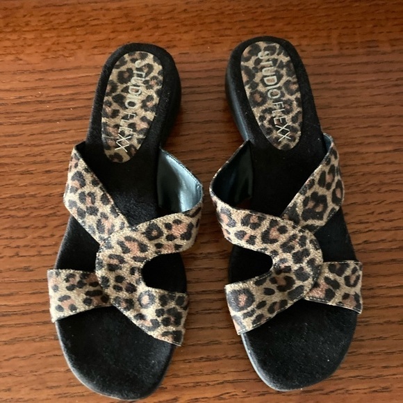 STUDIO FLEXX SANDALS BANDIT SIZE 7B - Picture 1 of 8